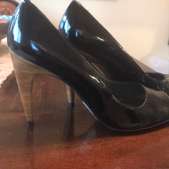 Stuart Weitzman heels - Picture 3 of 5